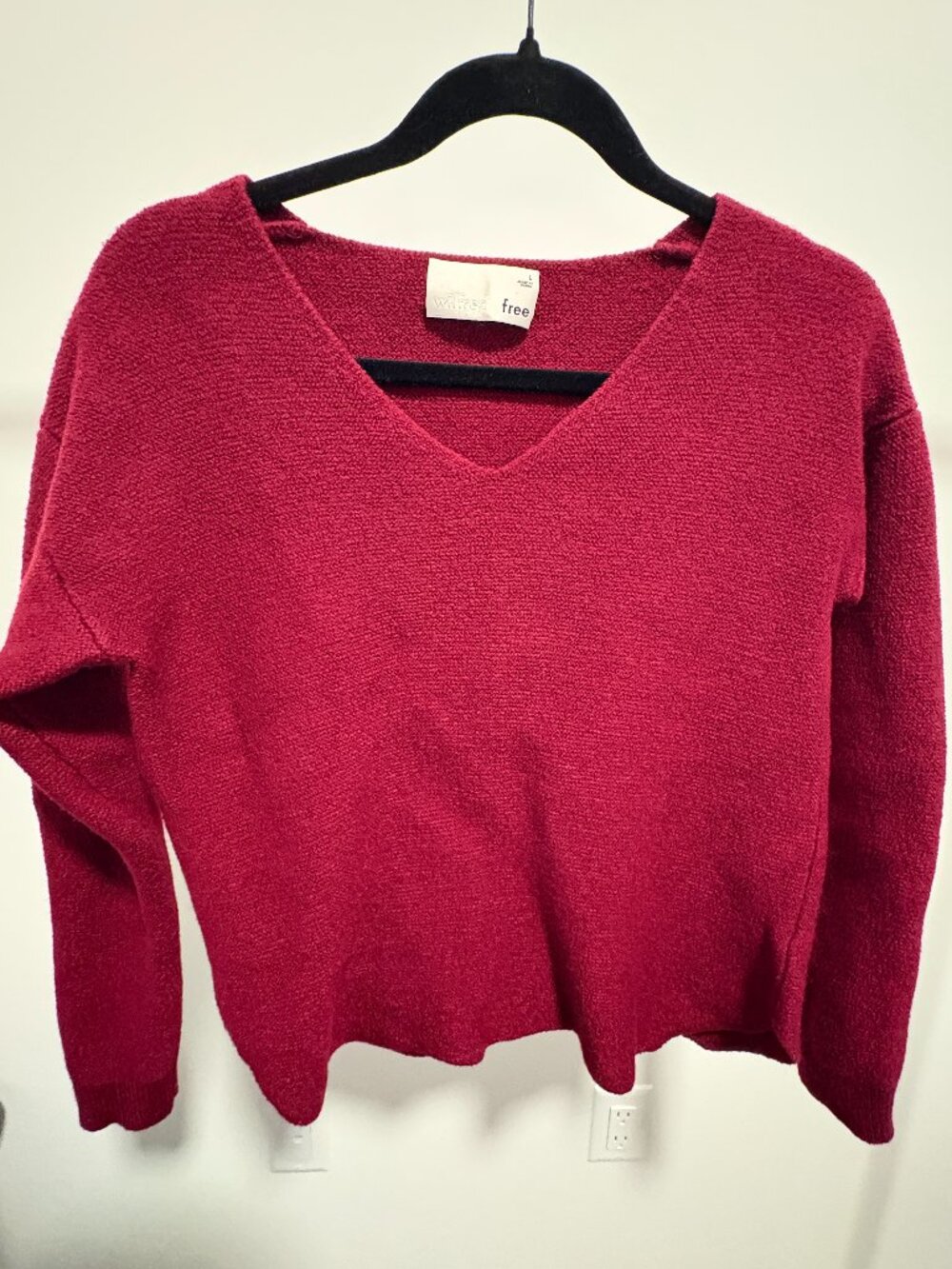Wilfred Free by Aritzia V-Neck Textured Knit Sweater - Magenta (Fits like Small)
